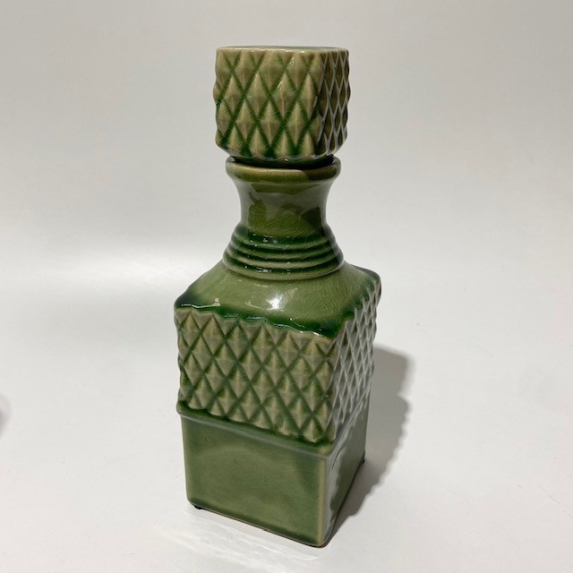 DECANTER, Ceramic Green Embossed Diamond Pattern